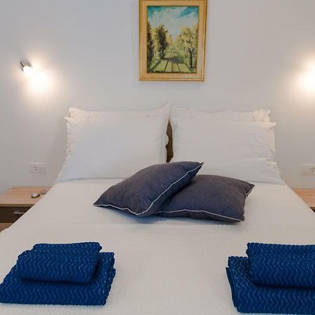 Beachfront Apartments Don Kaštela Eksteriør billede